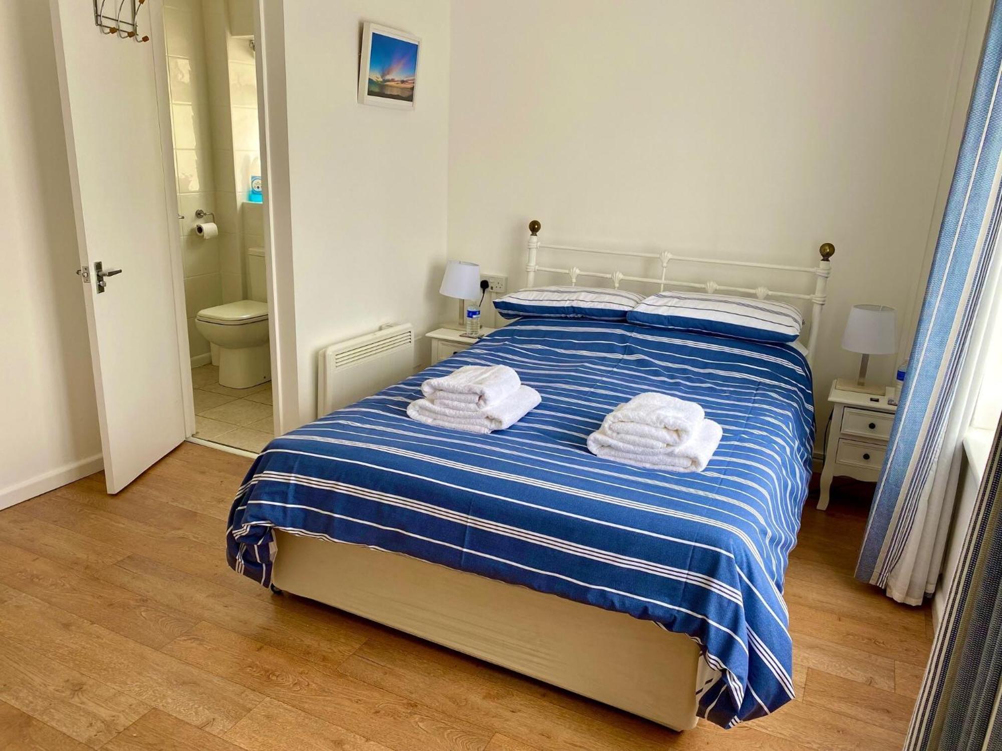 Golden Acre Jurassic Coastal Lodges ,Eype Bridport Dış mekan fotoğraf